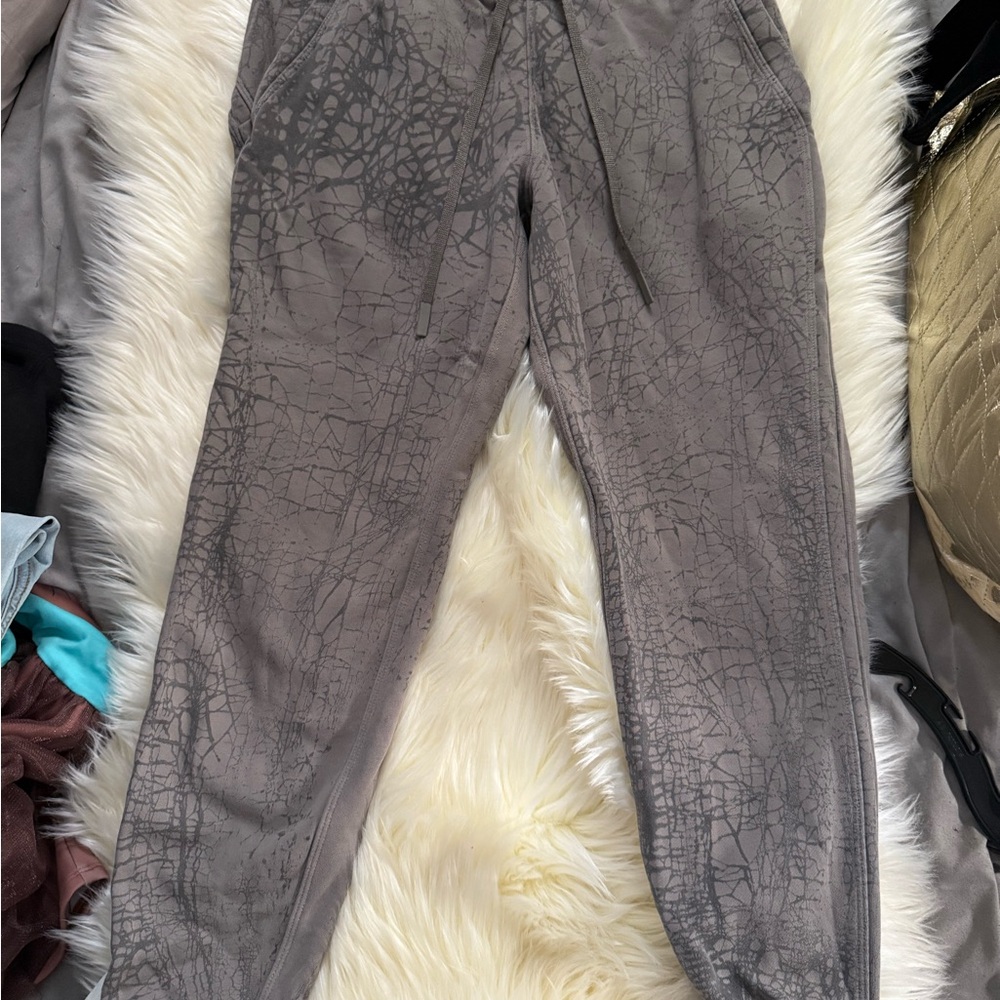 Lululemon joggers